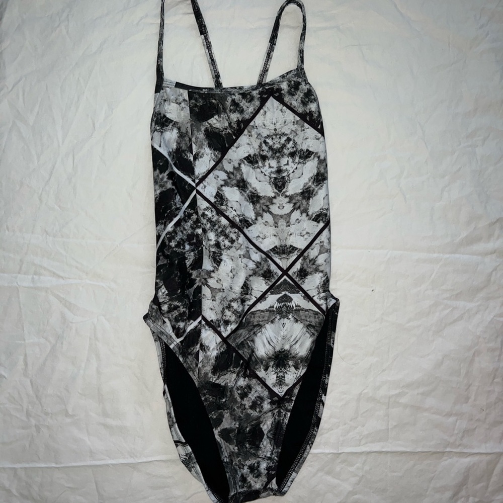 Black and White tie back Jolyn bathing suit • “Jackson III” Style • Size 26